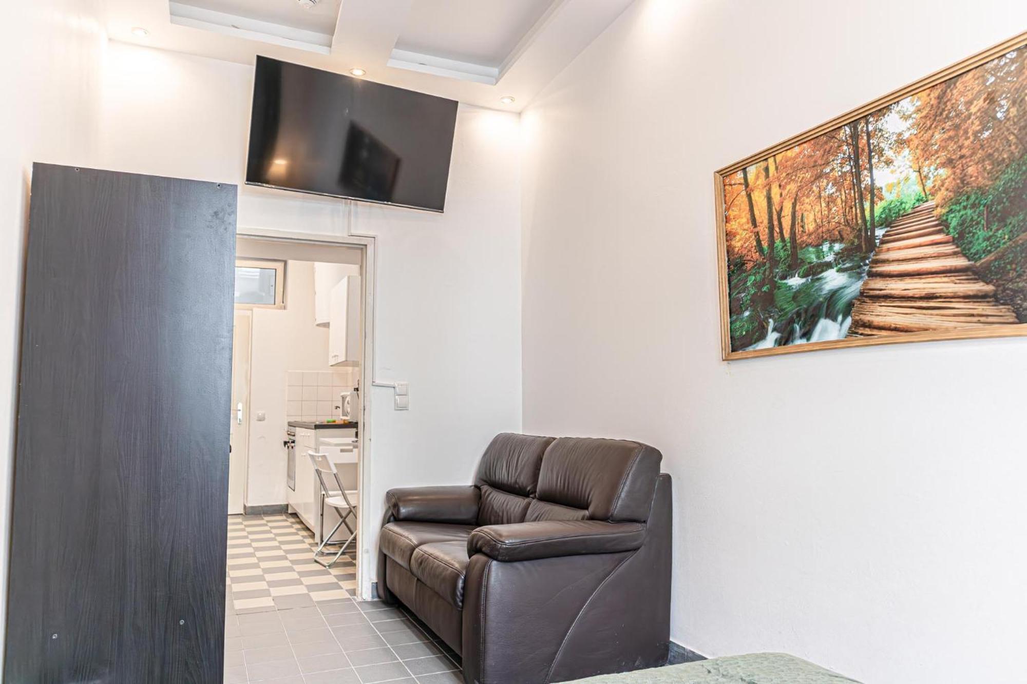 Welcoming 1br Apt- Near U6 Station Am Schoepfwerk * Vienna